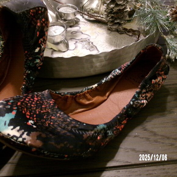 Lucky Brand Womens Sz 7.5 EMMIE Ballerina Flat SlipOn Shoes NAVY SNAKE Pattern - Picture 2 of 7